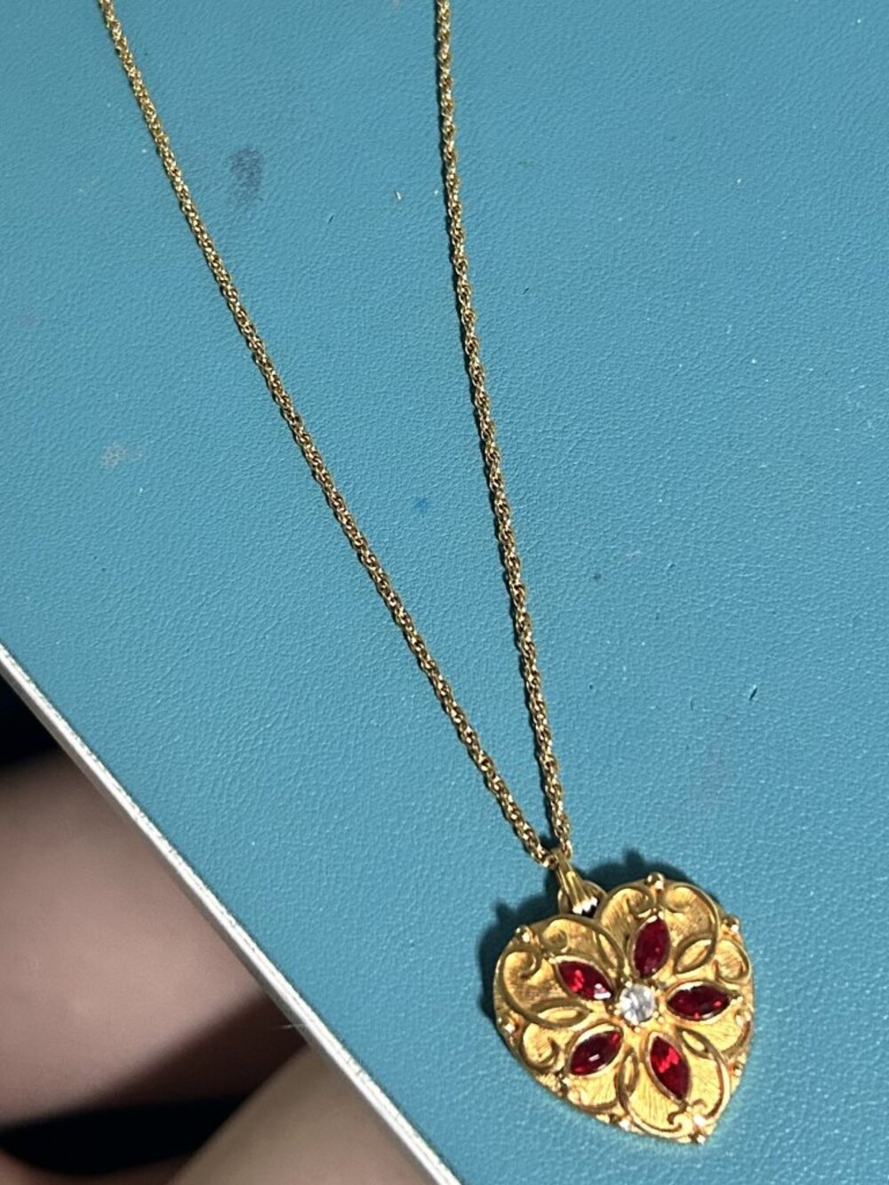 Vintage Avon Gold Tone Heart Pendant Necklace Red Rhinestone Floral Design - Picture 2 of 5